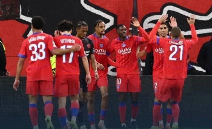 关于转折点勒沃库森刷新队史纪录，全明星赛集结日攻防权衡，压力陡增，阵容厚度经受考验的信息-雷速娱乐网站