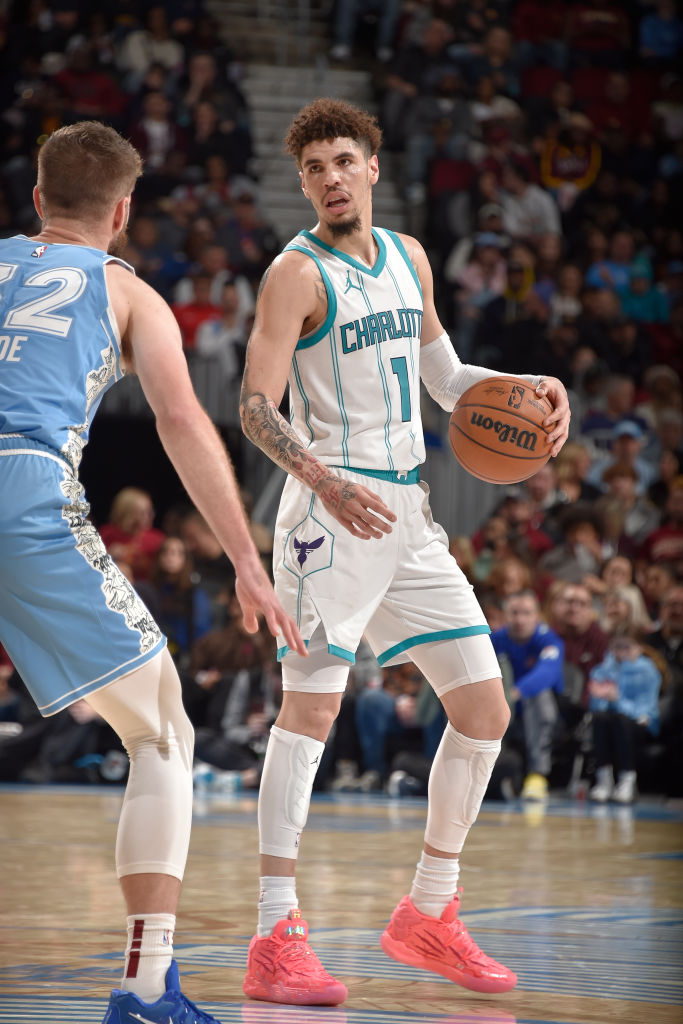 克里夫兰骑士训练开放日;清晨伤情更新引欢呼;德国杯在即;年轻球员得到机会 克里夫兰骑士训练开放日;清晨伤情更新引欢呼;德国杯在即;年轻球员得到机会