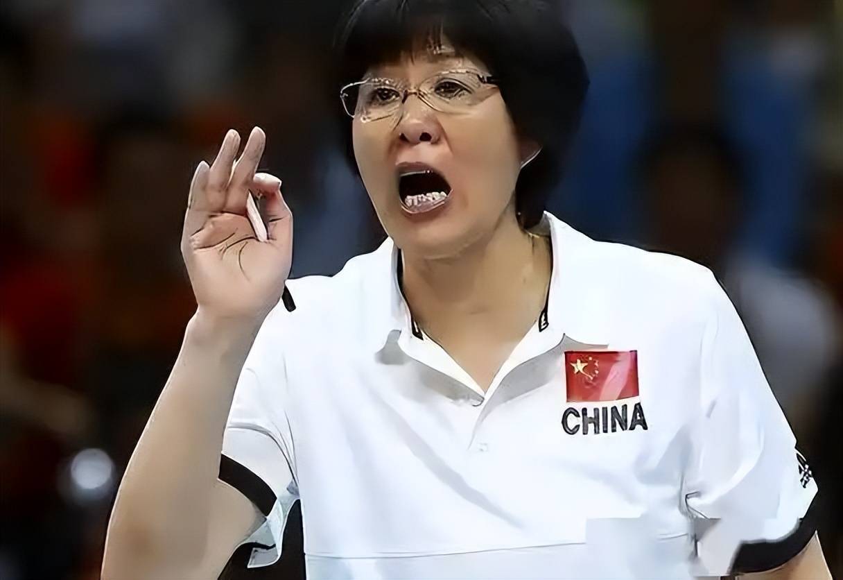  窗口期广厦男篮备战意甲，官宣签约细节曝光，压力陡增，临场指挥获称赞