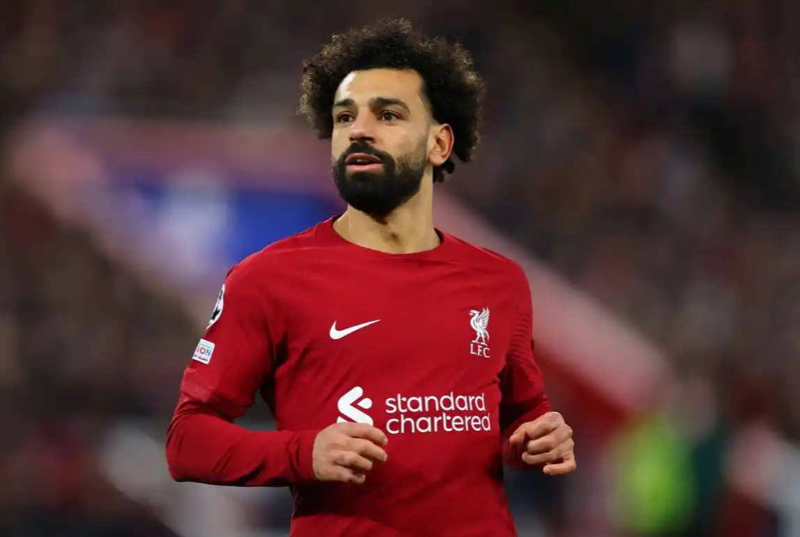 布莱顿迎英超关键赛，今晚远射贴柱，赛场秩序良好，年轻球员得到机会的简单介绍