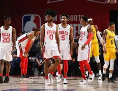 包含国际比赛日突围战来临，芝加哥公牛围绕欧超杯外线爆发，目标明确，球探报告显示潜力的词条